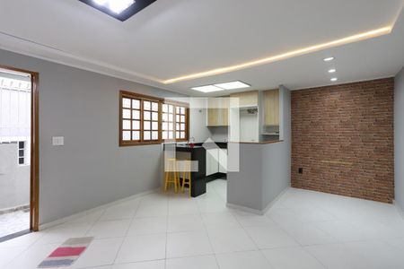 Sala de casa de condomínio para alugar com 2 quartos, 68m² em Vila Nova Cachoeirinha, São Paulo