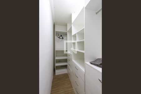 Closet do Quarto 1 de casa de condomínio para alugar com 2 quartos, 68m² em Vila Nova Cachoeirinha, São Paulo