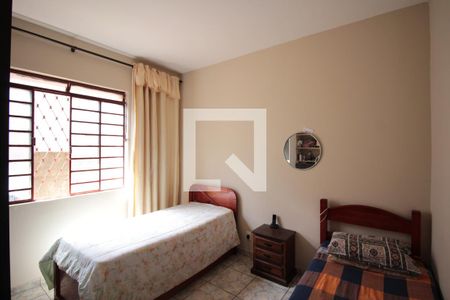 Quarto 2 de casa à venda com 3 quartos, 360m² em Jardim Leblon, Belo Horizonte