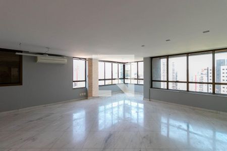 Apartamento à venda com 300m², 3 quartos e 4 vagasSala