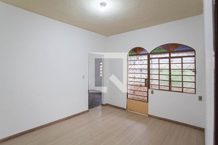 Sala de casa para alugar com 1 quarto, 105m² em Jardim Guanabara, Belo Horizonte