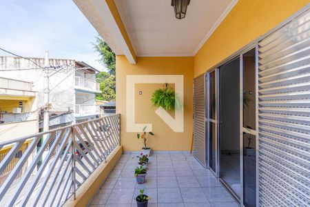 Sacada de casa à venda com 3 quartos, 232m² em Vila Júlia, Osasco