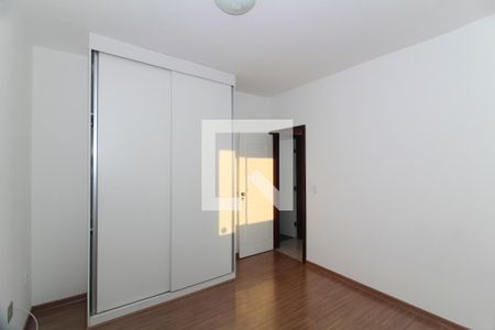 Quarto 2 de apartamento para alugar com 2 quartos, 60m² em Padre Eustáquio, Belo Horizonte