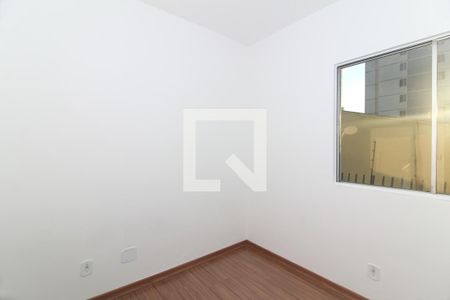 Quarto 1 de apartamento para alugar com 2 quartos, 60m² em Padre Eustáquio, Belo Horizonte