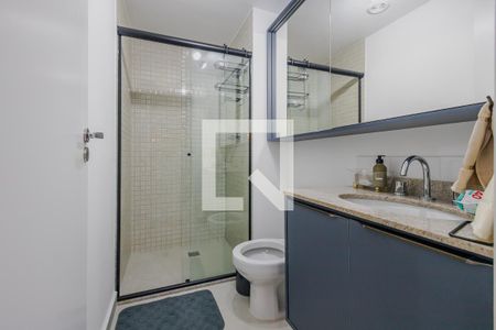 Banheiro de apartamento para alugar com 1 quarto, 28m² em Pinheiros, São Paulo