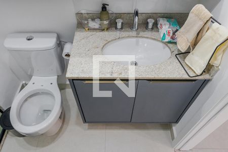 Banheiro de apartamento à venda com 1 quarto, 28m² em Pinheiros, São Paulo