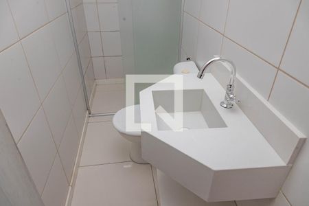 Banheiro da suíte  de casa para alugar com 2 quartos, 84m² em Centro, Diadema