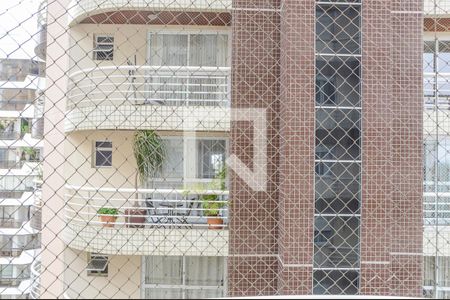 Apartamento para alugar com 133m², 3 quartos e 4 vagas Apartamento para alugar com 133m², 3 quartos e 4 vagasVista da sacada