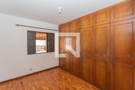 Quarto 2 de casa à venda com 3 quartos, 323m² em Alto Caiçaras, Belo Horizonte