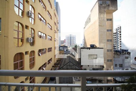 Varanda de kitnet/studio para alugar com 1 quarto, 27m² em Liberdade, São Paulo