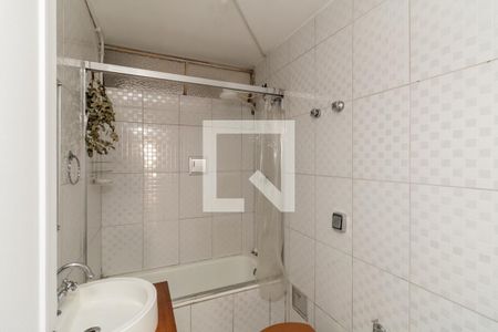 Banheiro de kitnet/studio à venda com 1 quarto, 57m² em Vila Buarque, São Paulo