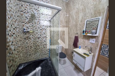 Banheiro de apartamento à venda com 2 quartos, 56m² em Piedade, Rio de Janeiro