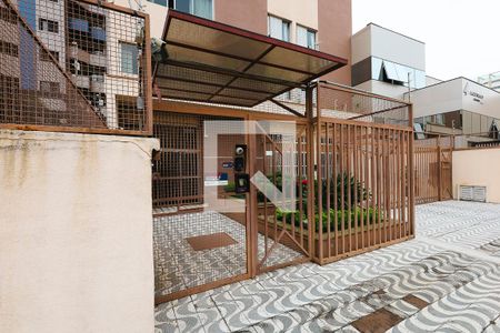 Apartamento à venda com 101m², 2 quartos e 1 vaga Apartamento à venda com 101m², 2 quartos e 1 vagaFachada e portaria