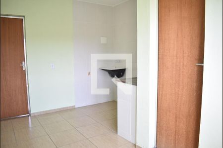 Sala de casa para alugar com 1 quarto, 30m² em Campo Grande, Rio de Janeiro