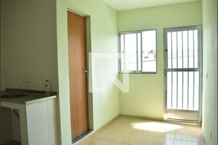 Sala de casa para alugar com 1 quarto, 30m² em Campo Grande, Rio de Janeiro