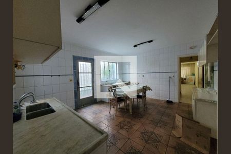Casa à venda com 3 quartos, 162m² em Vila Monumento, São Paulo