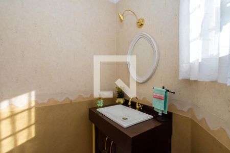 Casa à venda com 465m², 4 quartos e 6 vagas Casa à venda com 465m², 4 quartos e 6 vagasLavabo