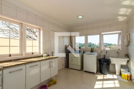 Casa à venda com 465m², 4 quartos e 6 vagas Casa à venda com 465m², 4 quartos e 6 vagasÁrea de Serviço