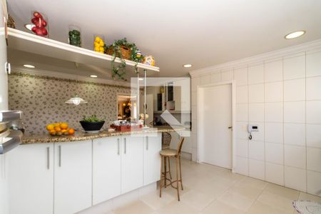 Casa à venda com 465m², 4 quartos e 6 vagas Casa à venda com 465m², 4 quartos e 6 vagasCopa
