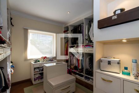 Casa à venda com 465m², 4 quartos e 6 vagas Casa à venda com 465m², 4 quartos e 6 vagasCloset da suíte master