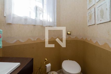 Casa à venda com 465m², 4 quartos e 6 vagas Casa à venda com 465m², 4 quartos e 6 vagasLavabo