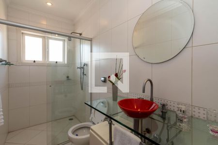 Casa à venda com 465m², 4 quartos e 6 vagas Casa à venda com 465m², 4 quartos e 6 vagasBanheiro da Suíte 2