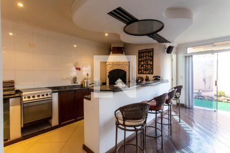 Casa à venda com 465m², 4 quartos e 6 vagas Casa à venda com 465m², 4 quartos e 6 vagasÁrea de Lazer