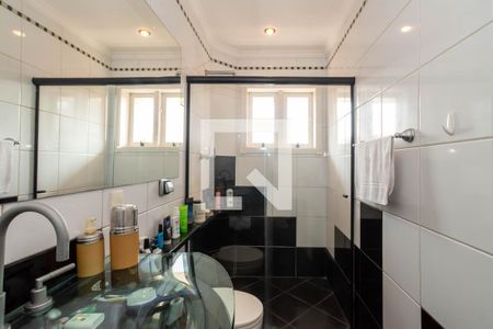 Casa à venda com 465m², 4 quartos e 6 vagas Casa à venda com 465m², 4 quartos e 6 vagasBanheiro da Suíte 3