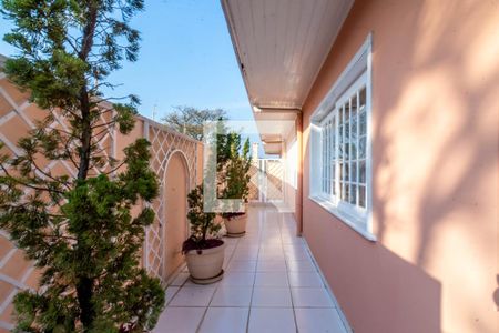 Casa à venda com 465m², 4 quartos e 6 vagas Casa à venda com 465m², 4 quartos e 6 vagasÁrea externa