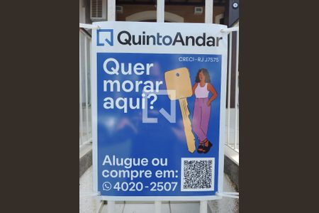 Casa de condomínio à venda com 375m², 4 quartos e 1 vaga Casa de condomínio à venda com 375m², 4 quartos e 1 vagaPlaquinha QuintoAndar