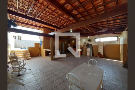 Casa de condomínio à venda com 375m², 4 quartos e 1 vaga Casa de condomínio à venda com 375m², 4 quartos e 1 vagaTerraço