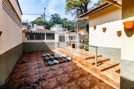 Casa à venda com 250m², 3 quartos e 3 vagas Casa à venda com 250m², 3 quartos e 3 vagasQuintal