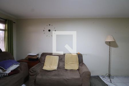 Sala de casa de condomínio para alugar com 2 quartos, 100m² em Vila Marina, São Paulo