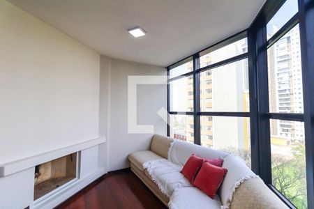 Lareira de apartamento para alugar com 3 quartos, 170m² em Água Verde, Curitiba