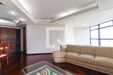 Sala de TV de apartamento para alugar com 3 quartos, 170m² em Água Verde, Curitiba