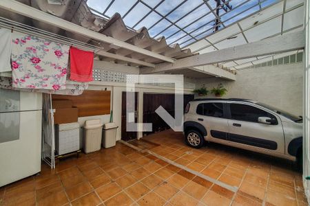 Garagem de casa à venda com 3 quartos, 2600m² em Vila São José, São Paulo