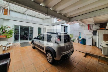 Garagem de casa à venda com 3 quartos, 2600m² em Vila São José, São Paulo