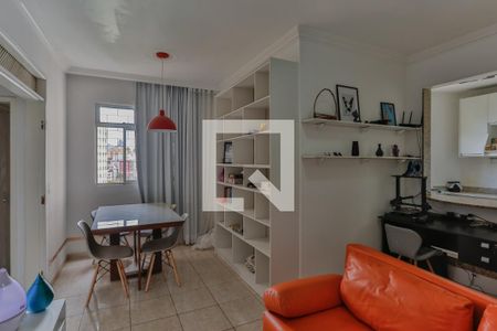 Apartamento à venda com 85m², 2 quartos e 1 vagaSala