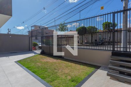 Varanda de casa à venda com 4 quartos, 178m² em Planalto, Belo Horizonte