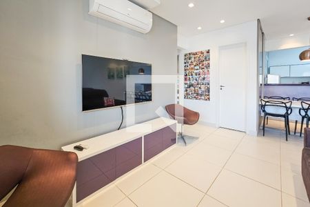 Sala de apartamento para alugar com 2 quartos, 98m² em Jardim Las Palmas, Guarujá