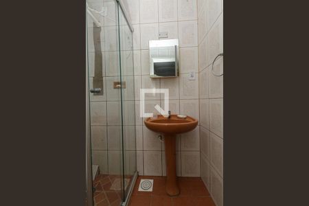 Banheiro de apartamento para alugar com 1 quarto, 40m² em Jardim do Salso, Porto Alegre
