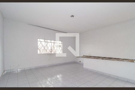 Casa à venda com 150m², 4 quartos e 1 vaga Casa à venda com 150m², 4 quartos e 1 vagaCasa 2 - Sala