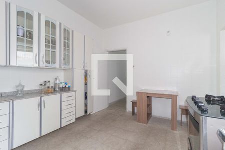 Casa à venda com 150m², 4 quartos e 1 vaga Casa à venda com 150m², 4 quartos e 1 vagaCozinha