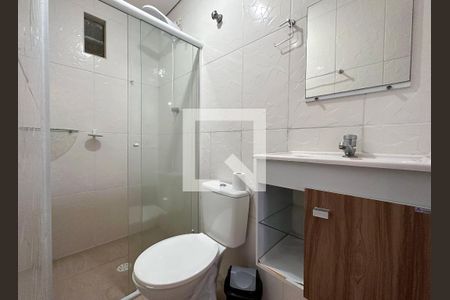 Banheiro de kitnet/studio para alugar com 0 quarto, 22m² em Jardim Aeroporto, São Paulo