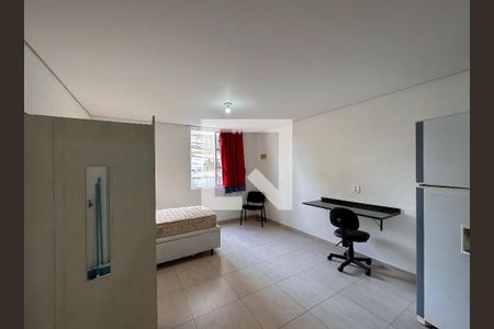 Sala/Quarto de kitnet/studio para alugar com 0 quarto, 22m² em Jardim Aeroporto, São Paulo