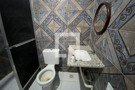 Banheiro de casa para alugar com 1 quarto, 50m² em Parque Independência , Duque de Caxias