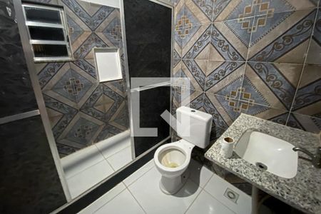 Banheiro de casa para alugar com 1 quarto, 50m² em Parque Independência , Duque de Caxias