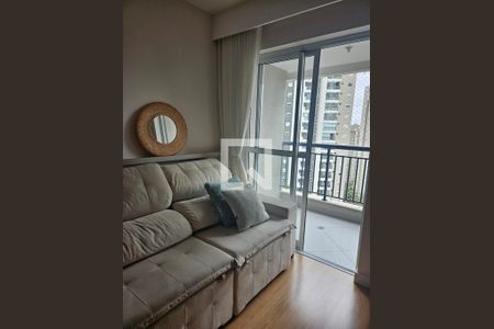 Sala com vista para sacada  de apartamento para alugar com 2 quartos, 56m² em Vila Andrade, São Paulo