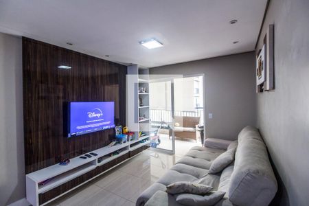 Sala de TV de apartamento para alugar com 3 quartos, 94m² em Jardim Tupanci, Barueri