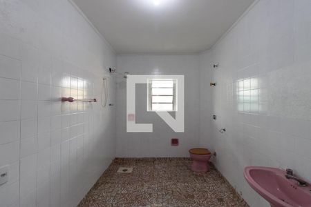 Banheiro de casa para alugar com 2 quartos, 150m² em Vila Medeiros, São Paulo